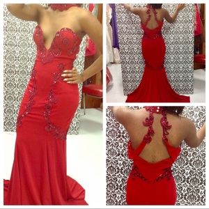 Women’s formal dress Red size 4 hot 🔥